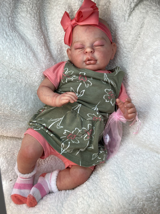 Elena: Dulzura y Realismo en cada Detalle